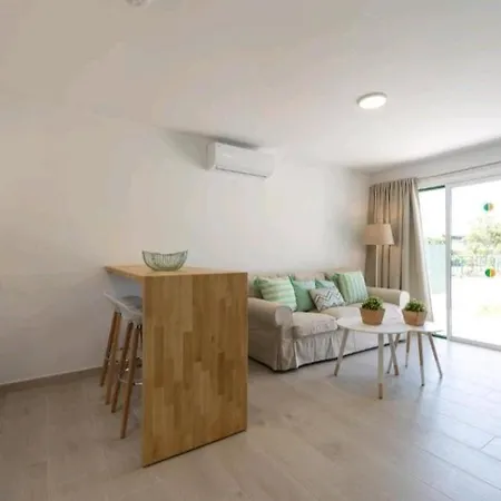 2 Bedroom Aguamarina Holiday home
