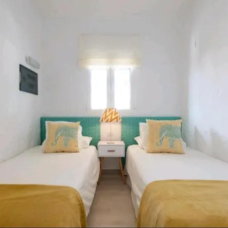 2 Bedroom Aguamarina Holiday home