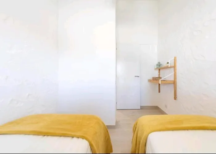 2 Bedroom Aguamarina Hébergement de vacances *